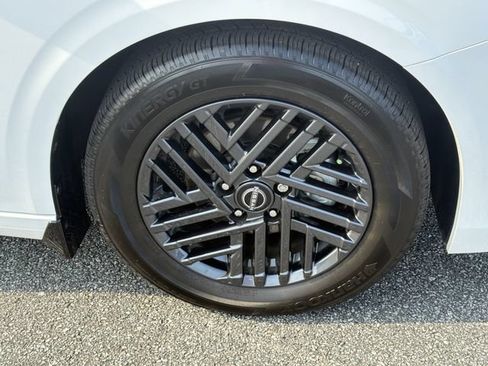Certified 2026 Nissan Sentra SV w/ SV Convenience Package FWD image 19
