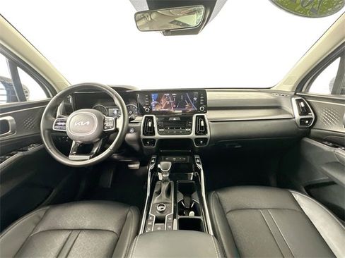 Used 2022 Kia Sorento SX image 3