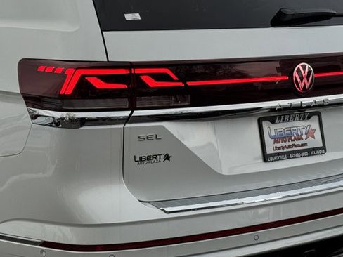 New 2026 Volkswagen Atlas SEL Premium R-Line image 18