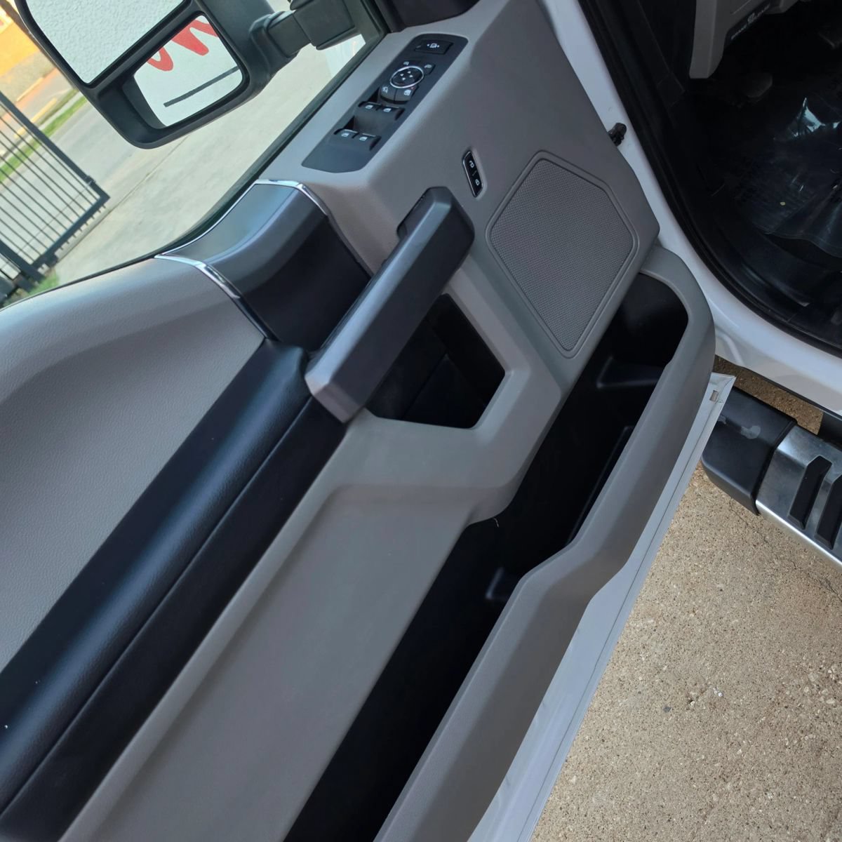 Used 2019 Ford F250 XLT w/ XLT Premium Package AWD/4WD image 12