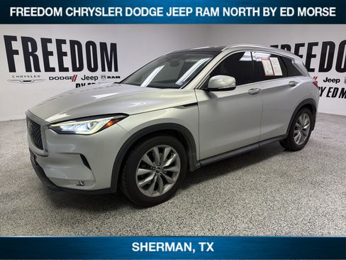Used 2019 INFINITI QX50 Luxe w/ Navigation Package FWD image 1