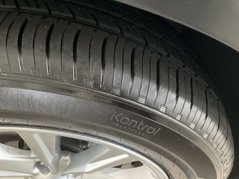 Certified 2025 Honda CR-V EX image 30