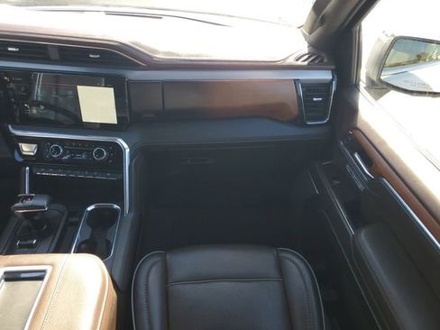 Used 2022 GMC Sierra 1500 Denali image 28