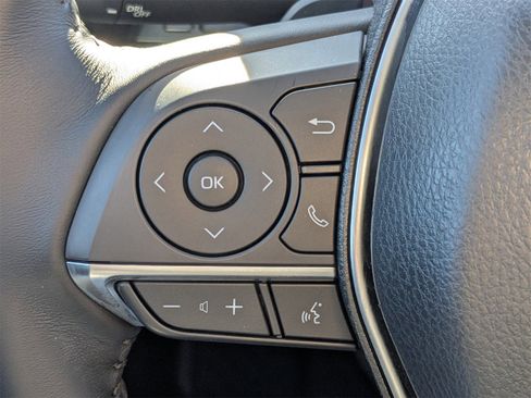 Used 2018 Toyota Camry XSE image 25