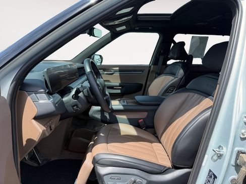 Used 2024 Kia EV9 GT-Line image 10