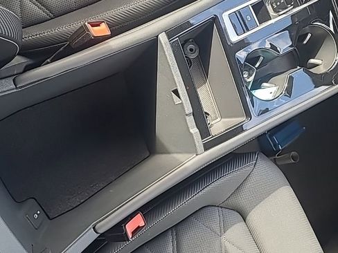 Used 2024 Volkswagen Atlas Cross Sport SE image 14