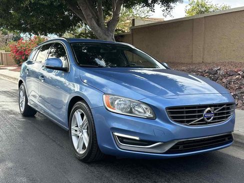 Used 2015 Volvo V60 T5 Premier Plus image 2