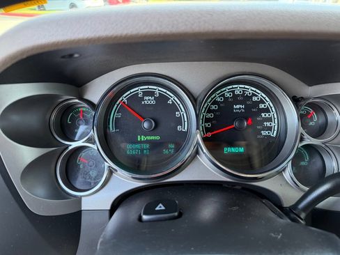 Used 2013 Chevrolet Silverado 1500 2WD Crew Cab Hybrid image 27