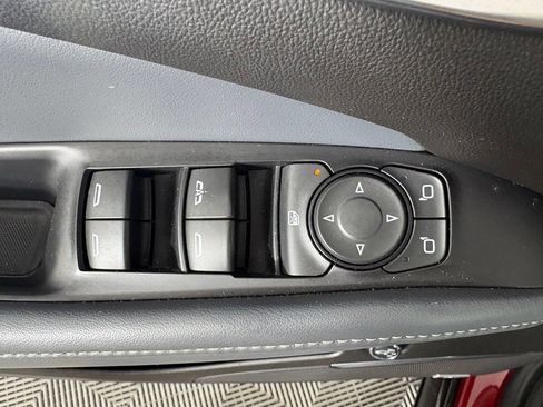Used 2021 Buick Enclave Essence w/ Sport Touring Edition FWD image 18