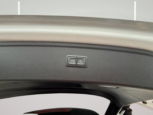 Used 2019 Audi Q5 2.0T Premium Plus w/ Premium Plus Package image 31