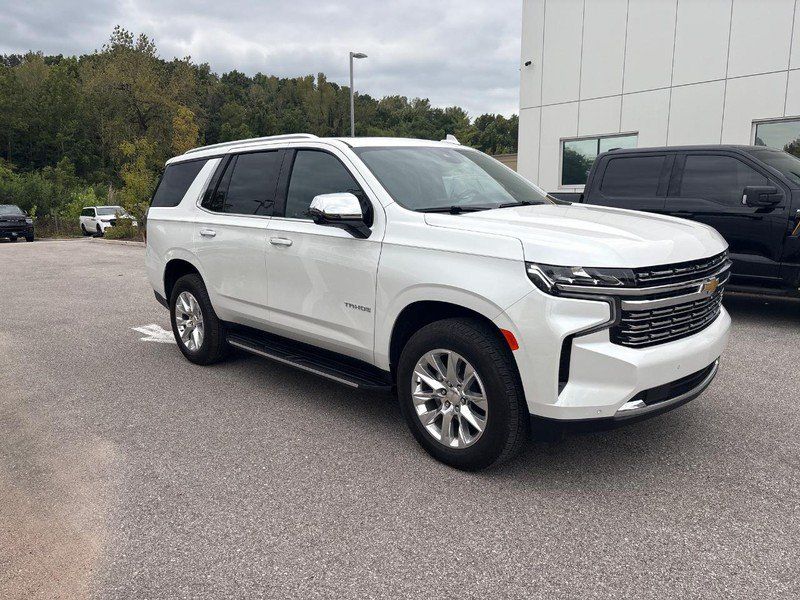 Used 2024 Chevrolet Tahoe Premier w/ Premium Package AWD/4WD image 4