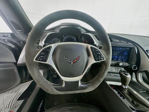 Used 2019 Chevrolet Corvette Stingray Convertible Z51 2LT RWD image 17