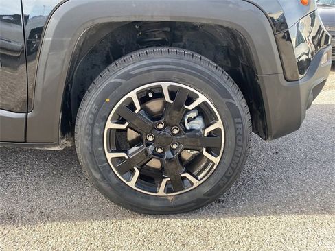 Used 2023 Jeep Renegade Latitude image 9
