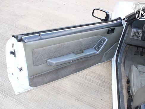 Used 1989 Ford Mustang LX RWD image 17