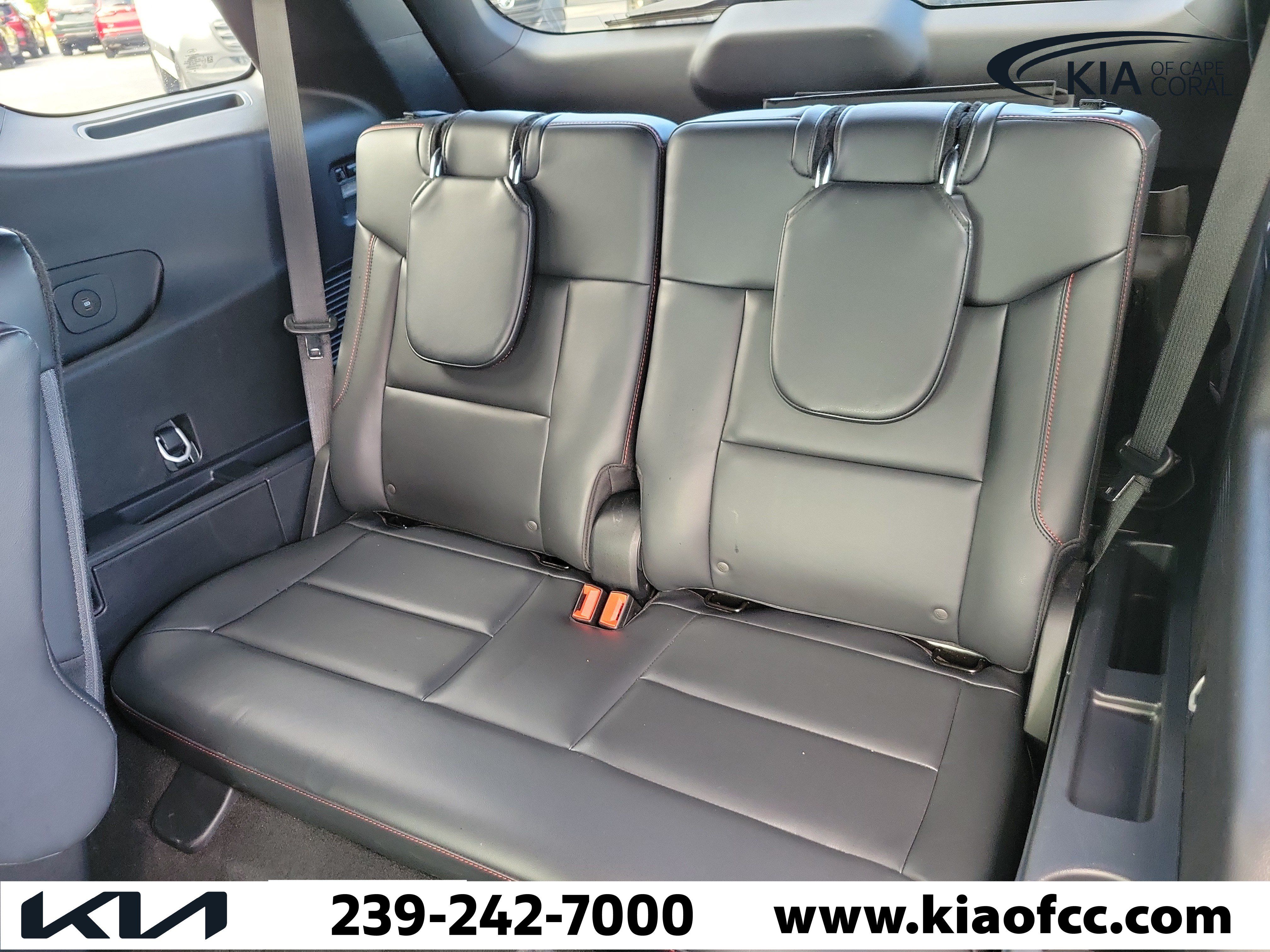 Used 2025 Ford Explorer ST w/ Sun And Sound Package RWD image 14