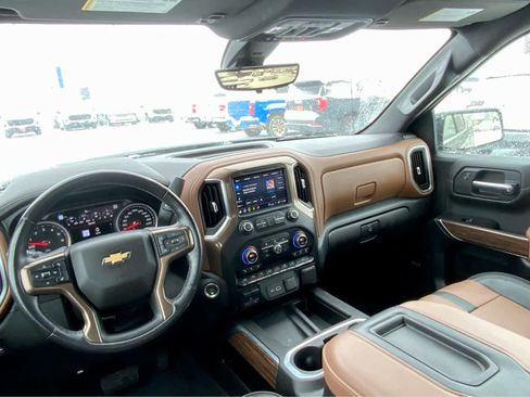 Used 2021 Chevrolet Silverado 1500 High Country image 31