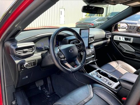 Used 2023 Ford Explorer ST w/ Equipment Group 401A AWD/4WD image 8