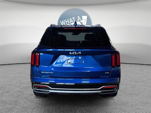 Certified 2023 Kia Sorento SX image 5