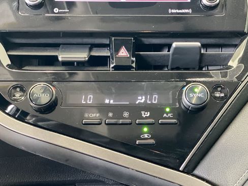 Used 2023 Toyota Camry SE AWD/4WD image 21