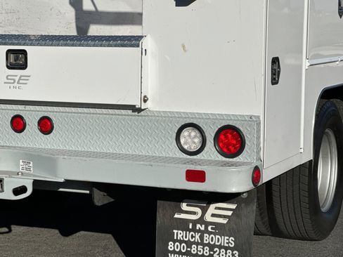 Certified 2021 Ford F350 XL w/ Power Equipment Group image 31