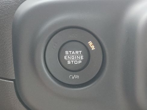 Used 2019 Jeep Wrangler Sport AWD/4WD image 27