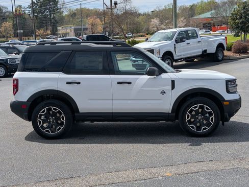 New 2026 Ford Bronco Sport Outer Banks image 8