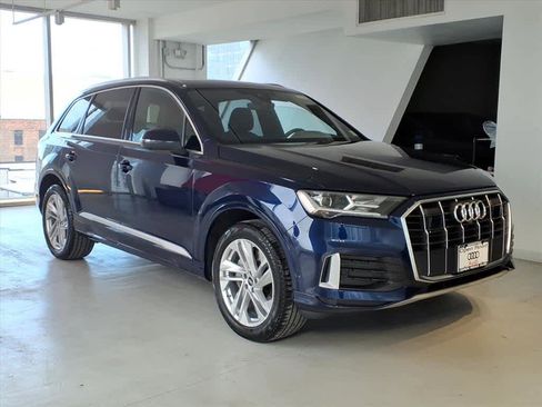 Used 2023 Audi Q7 2.0T Premium w/ Convenience Package image 3