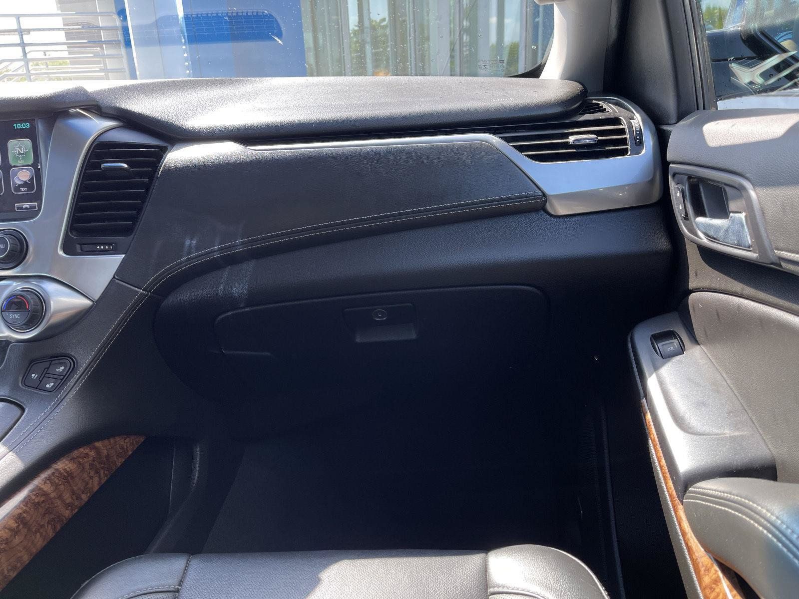 Used 2020 Chevrolet Tahoe Premier AWD/4WD image 35
