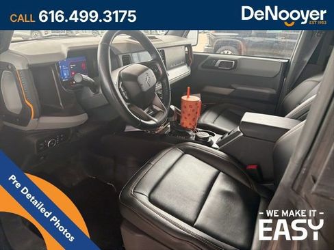 Used 2022 Ford Bronco Badlands image 9