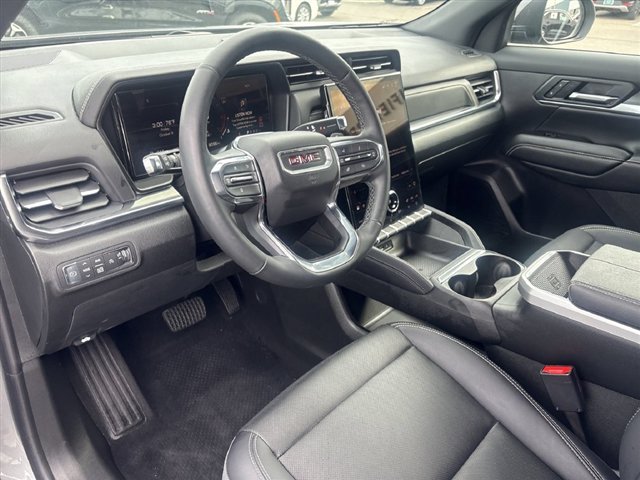 Used 2025 GMC Terrain Elevation w/ Elevation Premium Package AWD/4WD image 10