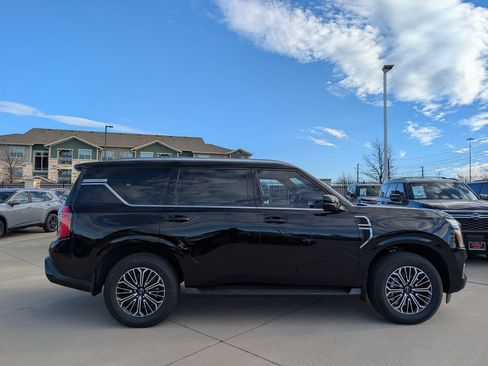 New 2026 Nissan Armada SL w/ Captain's Chari Seat Package AWD/4WD image 3