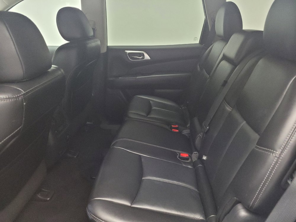 Used 2017 Nissan Pathfinder SL AWD/4WD image 18