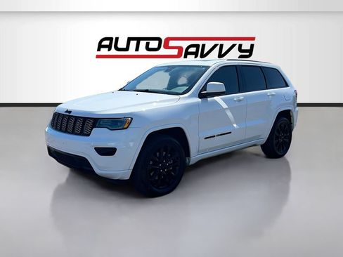 Used 2021 Jeep Grand Cherokee Laredo X AWD/4WD image 3