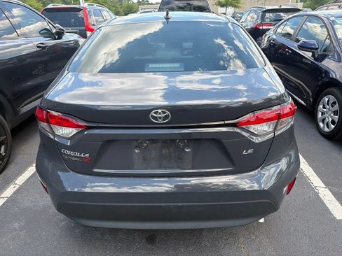 Used 2025 Toyota Corolla LE FWD image 4