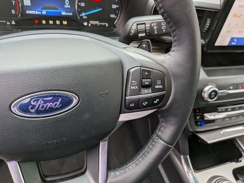 Used 2020 Ford Explorer Limited image 18