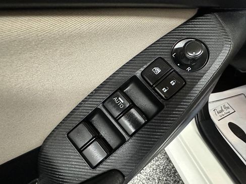 Used 2015 MAZDA MAZDA3 i Touring image 19