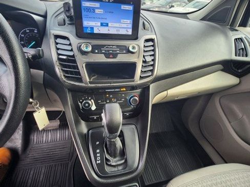 Used 2019 Ford Transit Connect XLT image 15