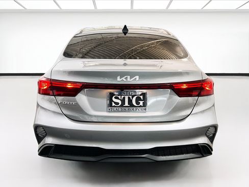 Used 2023 Kia Forte LXS FWD image 5