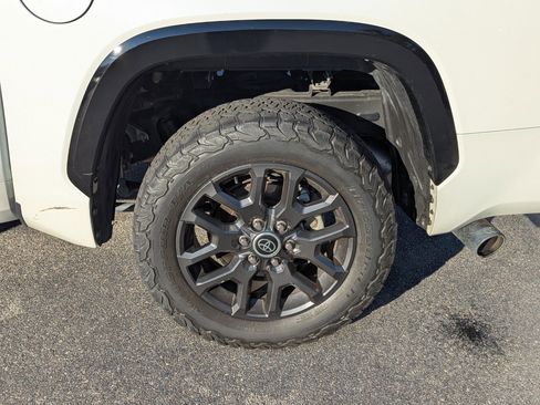 Used 2022 Toyota Tundra Platinum image 30