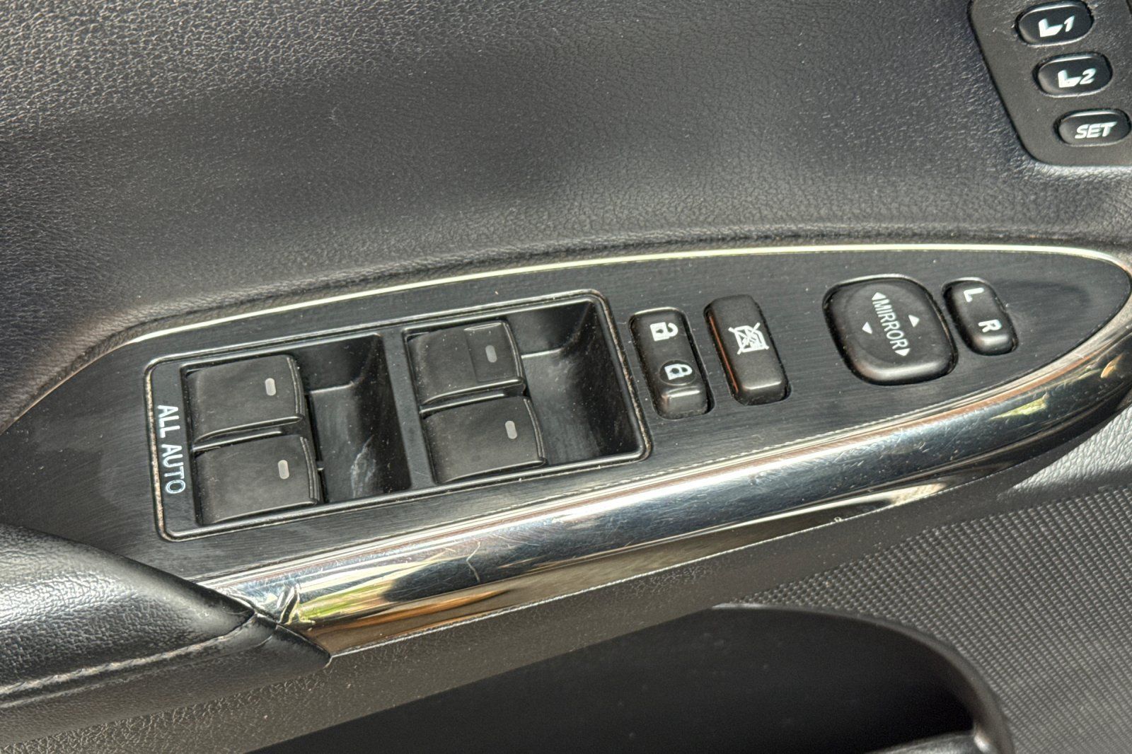 Used 2016 Toyota Avalon Touring FWD image 14