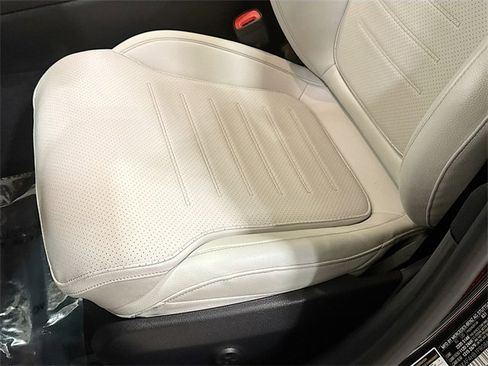 Certified 2023 Mercedes-Benz C 300 4MATIC Sedan image 19