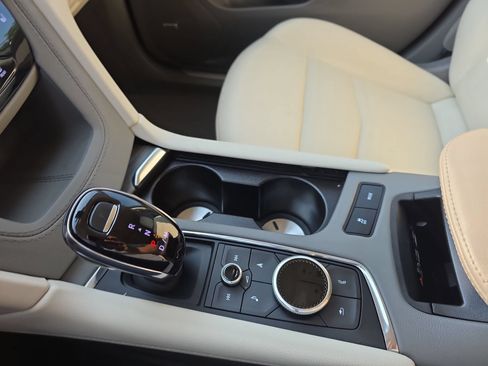 Used 2024 Cadillac XT5 Premium Luxury FWD image 25