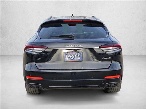 Used 2021 Maserati Levante image 7