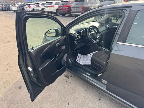 Used 2018 Chevrolet Sonic LT image 13
