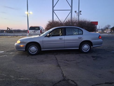 Used 2000 Chevrolet Malibu V6 image 4