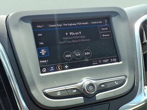 Used 2024 Chevrolet Equinox LS w/ LS Convenience Package FWD image 5