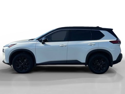 Used 2023 Nissan Rogue SV w/ SV Premium B Package FWD image 2