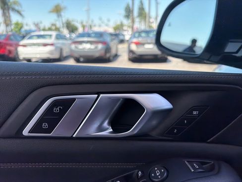 Used 2020 BMW X5 sDrive40i w/ M Sport Package RWD image 7