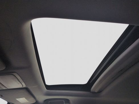 Used 2018 Honda CR-V Touring image 20