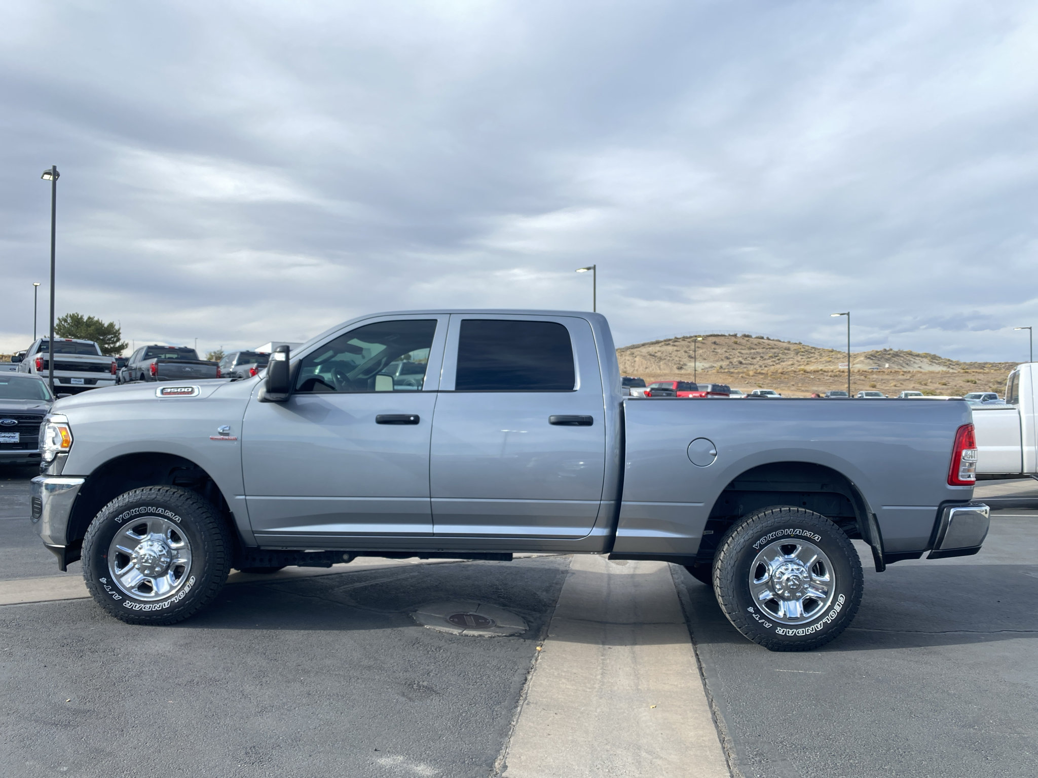 Used 2024 RAM 3500 Tradesman w/ Chrome Appearance Group AWD/4WD image 26